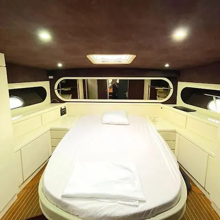 Sejour Insolite A Bord D'un Yacht A Vecchio Πόρτο Βέκιο